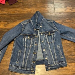 Jean jacket never worn size small